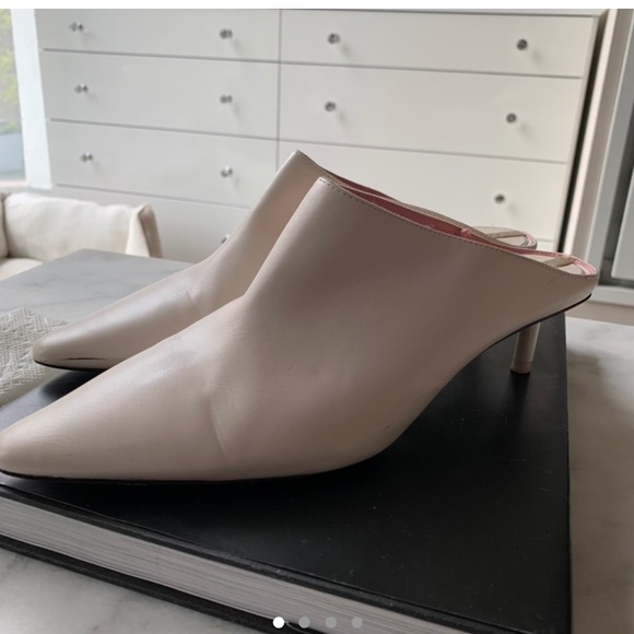 Zara Shoes - Zara Kitten Heel